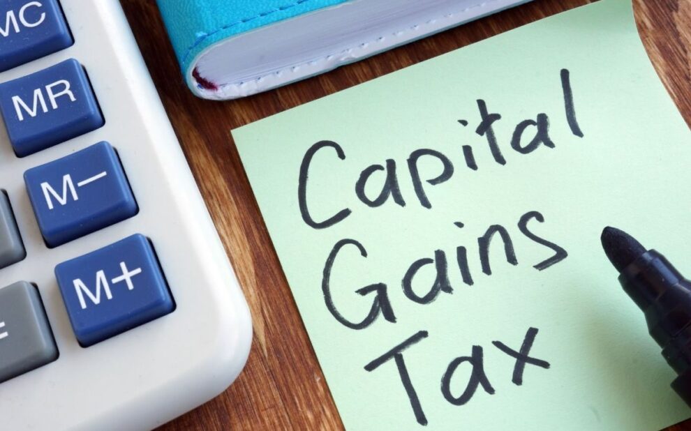 post it note with Capital Gains Tax
